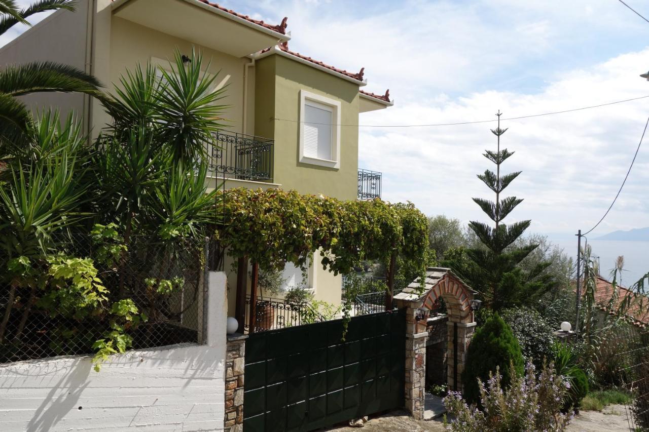 Beach Front House With View Marathos  Exterior foto